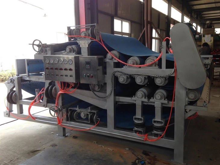 Belt Type Juicing Machine
